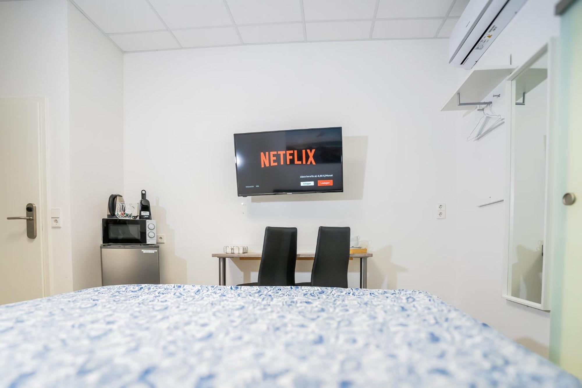 Private Room #1 With King Size, Ground Floor, Ac, Only 2Min To Rab Ramstein-Miesenbach Dış mekan fotoğraf